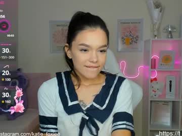 girl
        katiefoxie cam image #5294009