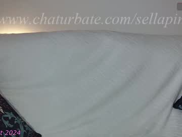 girl
        sellapink cam image #4914903
