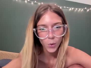 girl
        oliviahansleyy cam image #4214864