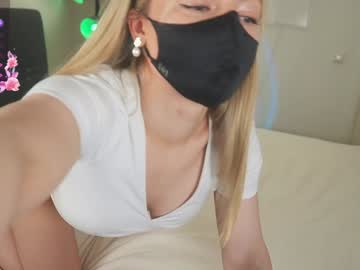 girl
        blondehottiek cam image #4836622