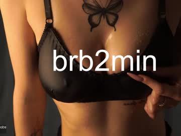 girl
        lunettaa cam image #5541403