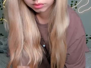 girl Live Cam Girls Love To Strip Naked For Their Viewers with melissa_babyss