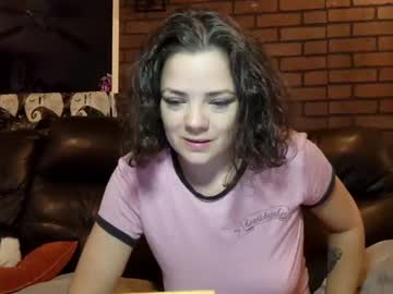 girl
        miaelizabethlove cam image #2427615