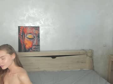 girl
        shinnyeyes cam image #2077306