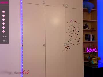 girl
        callme_star cam image #1279115