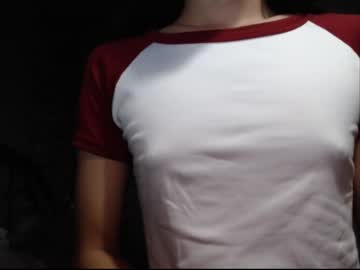 girl
        kellysweet_1 cam image #4108114
