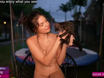 girl
        loollypop24 cam image #6648355