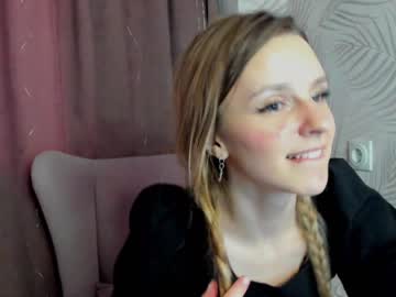 girl
        mila_way cam image #889768