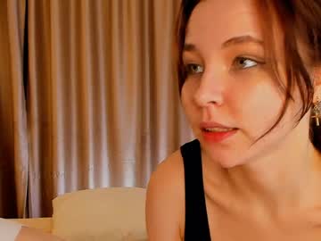 girl
        a_mhere cam image #199600