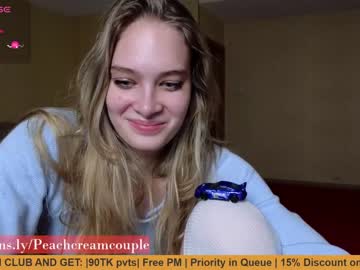 couple
        peachcreamcouple cam image #3586757