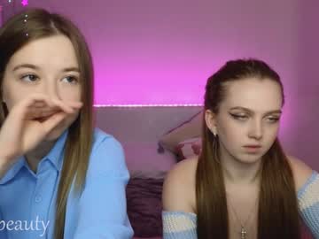 girl
        small_blondee cam image #6491115