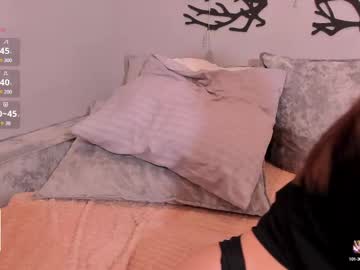 girl
        odiliaedge cam image #6829487