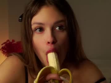 girl
        a_whole_eternity cam image #6151456