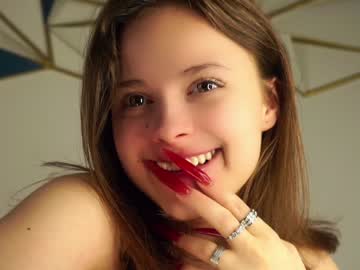 girl
        a_whole_eternity cam image #4207985
