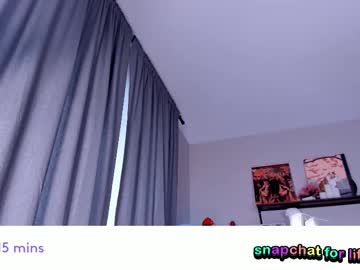girl
        vivian_qwerty cam image #6601523