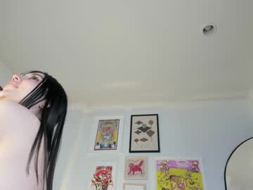 girl
        hojack_borseman cam image #4857297