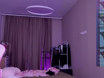 girl
        lollyshy__ cam image #5881066