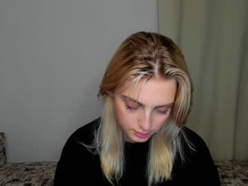 girl
        ashbunny_ cam image #2115172