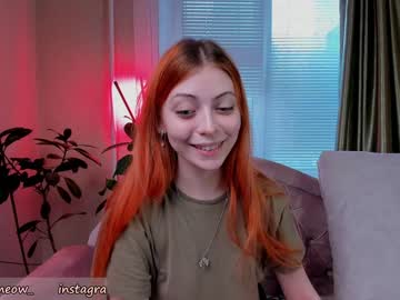 girl
        lika_moon cam image #2138658