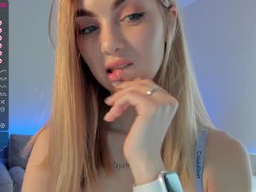 girl
        brilliantvictoria cam image #1316422