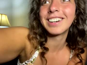 girl
        straightoutthetrailer cam image #4438634