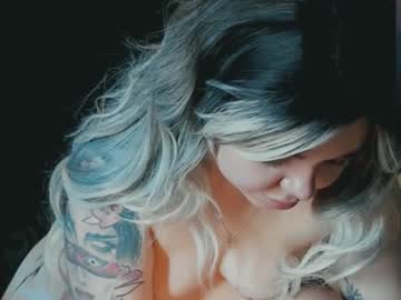 girl
        hot_babayaga cam image #5251171