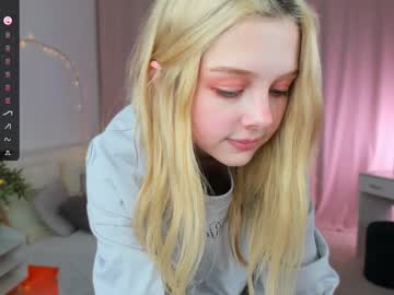 girl
        little_anitta cam image #5421300