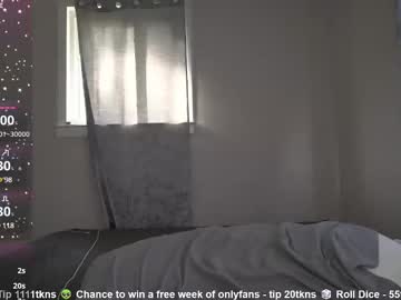 girl
        laylas_universe cam image #6670346