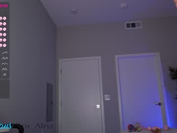 girl
        fox_alina cam image #1861511