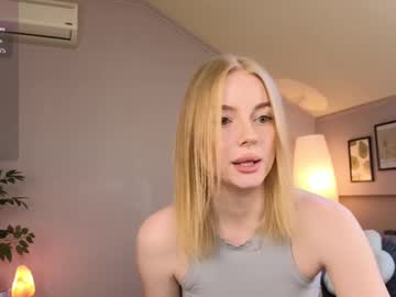 girl
        kira_leee1 cam image #5475154