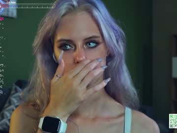 girl
        audreycarvin cam image #4580714