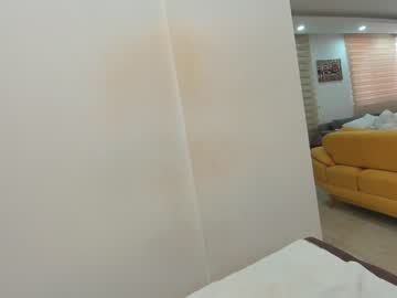 girl
        ehotlovea cam image #19605