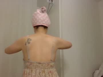 girl
        jverynice12 cam image #4099629
