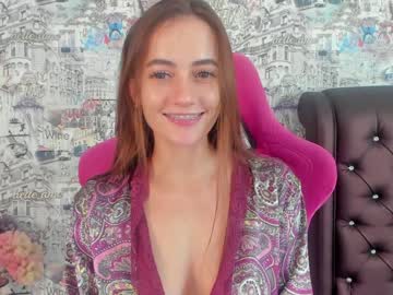 girl
        angelina_new cam image #1953083