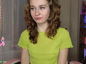 girl
        lolliruth cam image #4896704