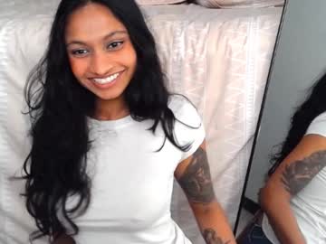 girl
        xzaramx cam image #5383215