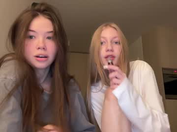 girl
        ice_spells cam image #5440312