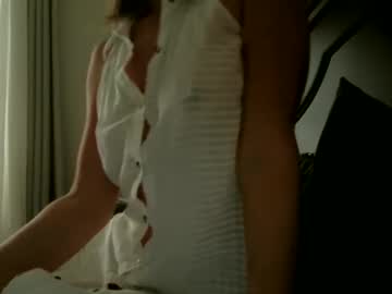 girl
        mmmmyesplease1 cam image #5664199