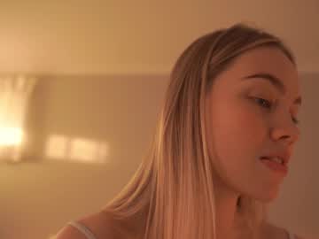 girl
        bibi_it_is cam image #6817409
