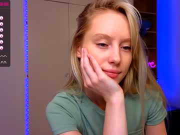 girl
        callme_star cam image #1487498