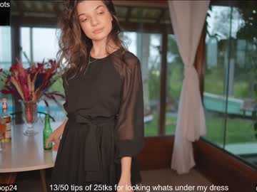 girl
        loollypop24 cam image #2416850