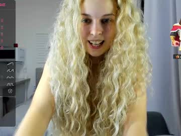 girl
        mila_martella2004 cam image #2337143