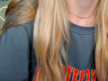 girl
        melissa_babyss cam image #4511739
