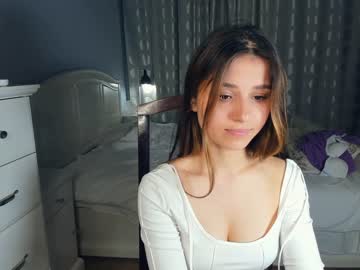 girl
        shinyydiamond cam image #1923486