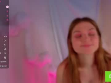 girl
        alisia_spinnet cam image #6819111