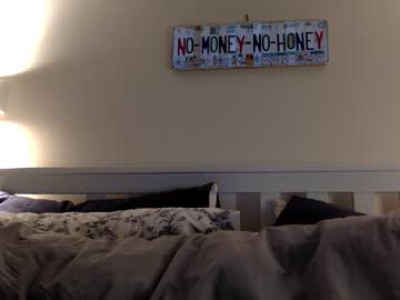girl
        itsisabellaxo cam image #3015226