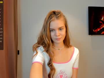 girl
        carolynsveronica cam image #2183555