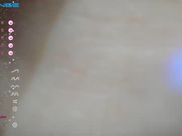 girl
        lina0505 cam image #1788713