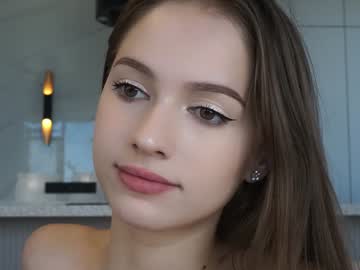 girl
        hecola cam image #5193976
