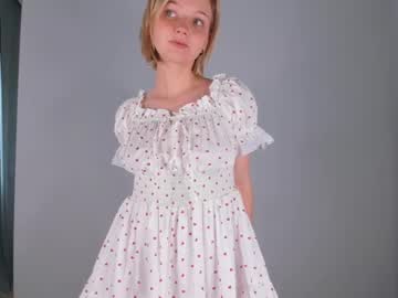 girl
        moiragabriel cam image #4878723